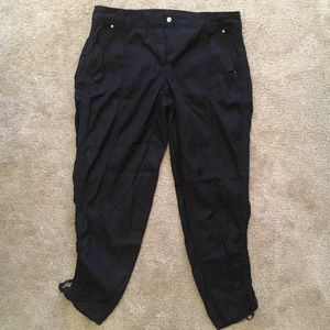 White House Black Market Black Cropped Pants